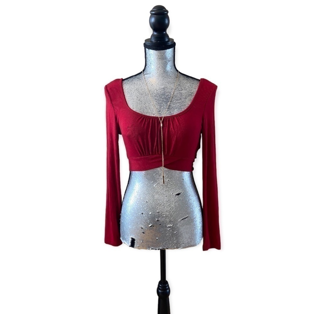 𝅺⭐️2 FOR $20⭐️ HALARA Square Neck Plicated Crossover Hem Long Sleeve Top in red